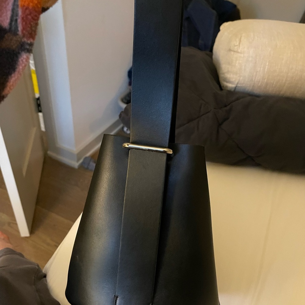 Acne Studios Musubi Bucket bag - Picture 3 of 6